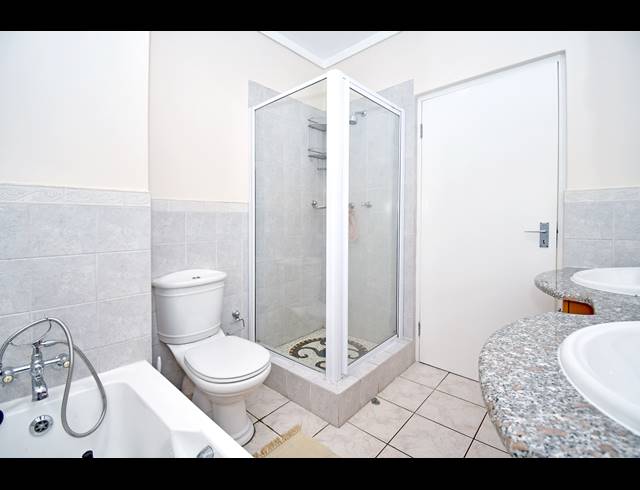 2 BEDROOM APARTMENT FOR SALE IN MORNINGSIDE